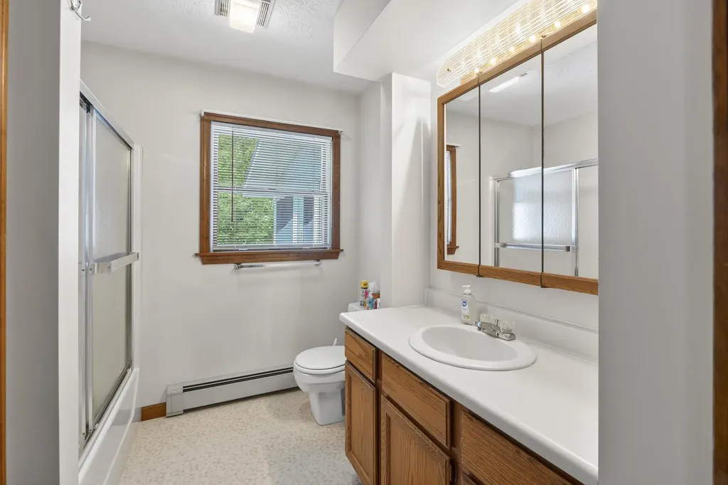 15 Owen Street Lewiston ME 04240