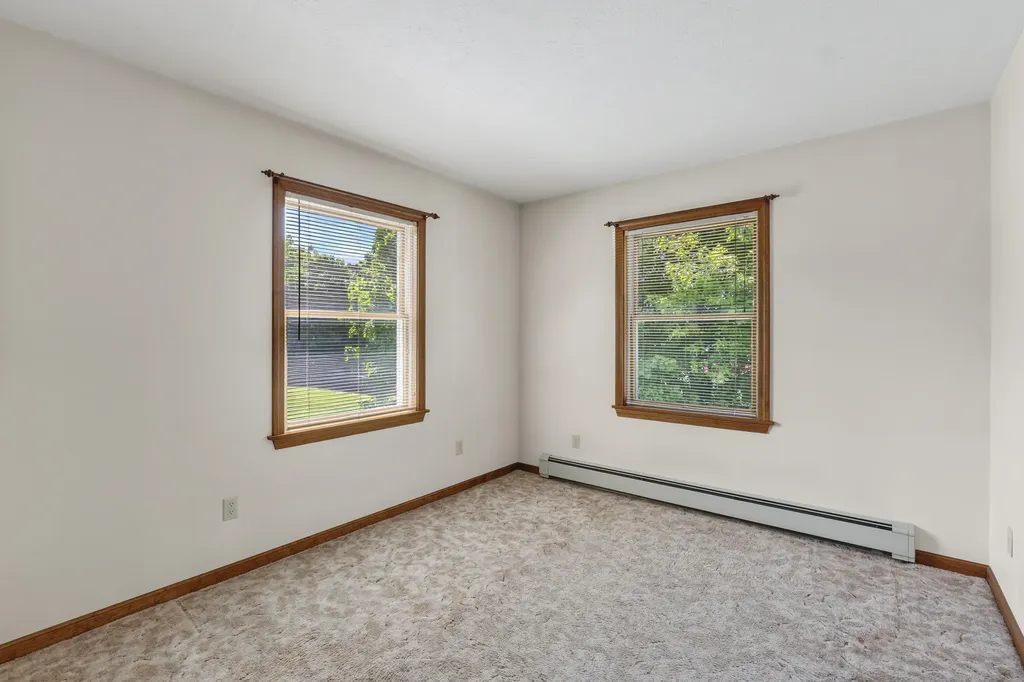 15 Owen Street Lewiston ME 04240