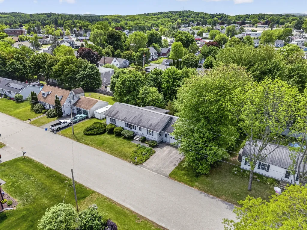 15 Owen Street Lewiston ME 04240