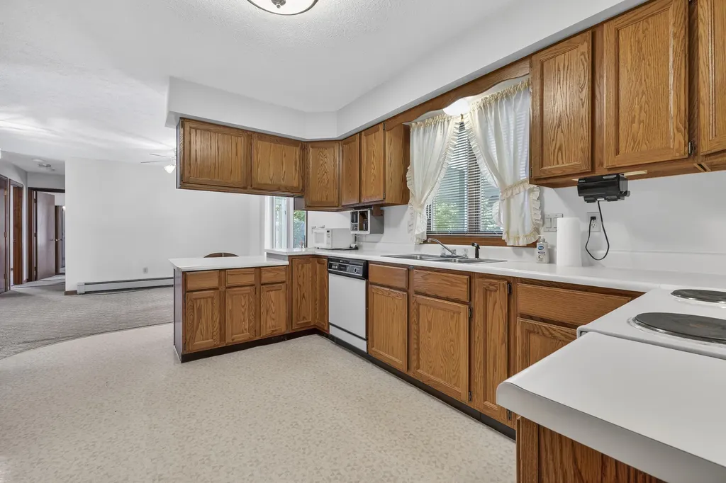 15 Owen Street Lewiston ME 04240