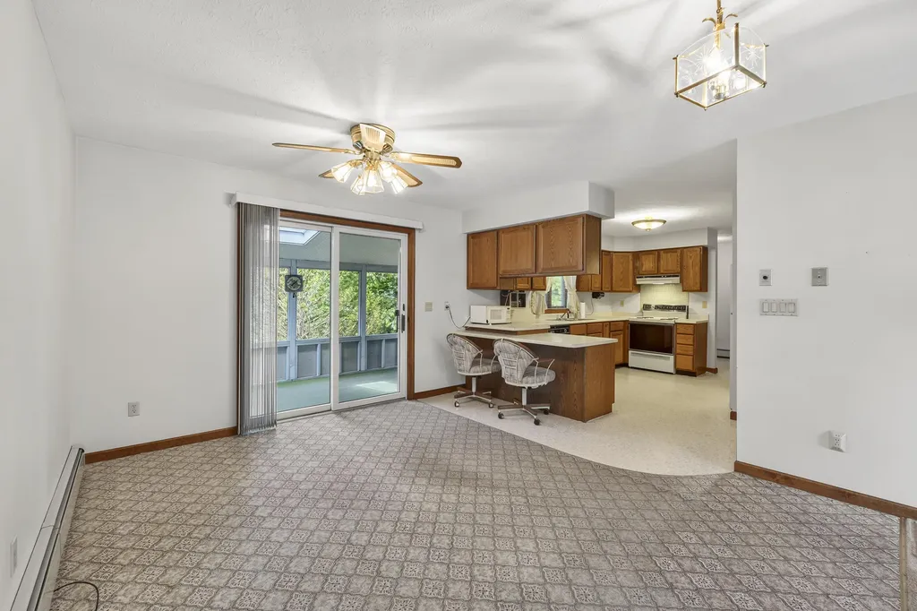 15 Owen Street Lewiston ME 04240