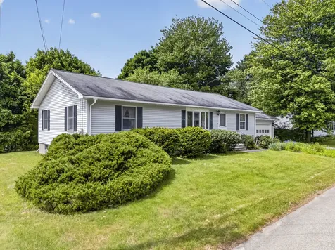 15 Owen Street Lewiston ME 04240