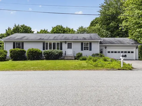 15 Owen Street Lewiston ME 04240