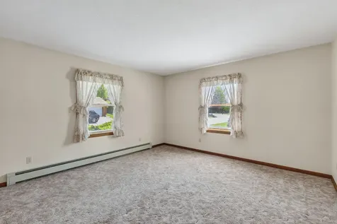 15 Owen Street Lewiston ME 04240