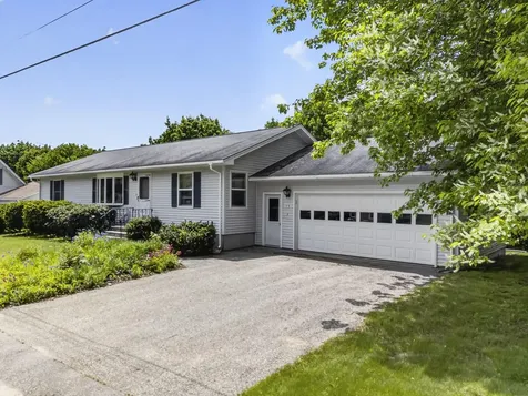 15 Owen Street Lewiston ME 04240