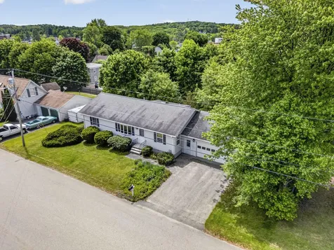 15 Owen Street Lewiston ME 04240