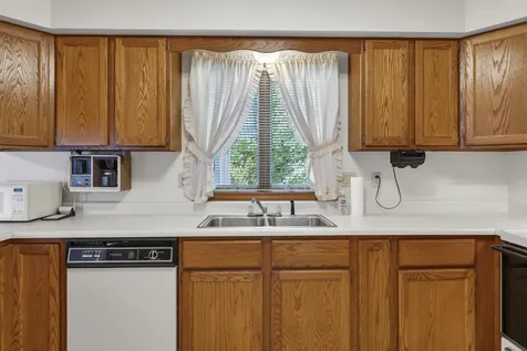15 Owen Street Lewiston ME 04240