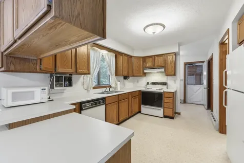 15 Owen Street Lewiston ME 04240