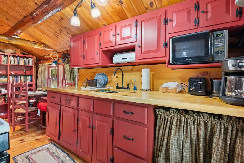 22 Old Mill Road Talmadge ME 04492