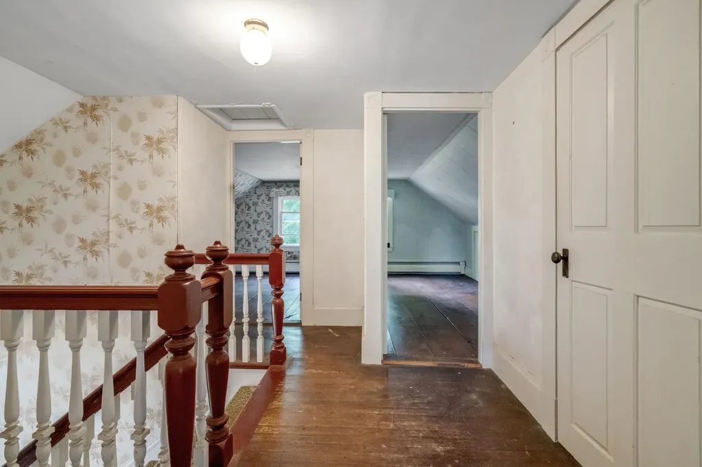209 Oak Hill Road Auburn ME 04210