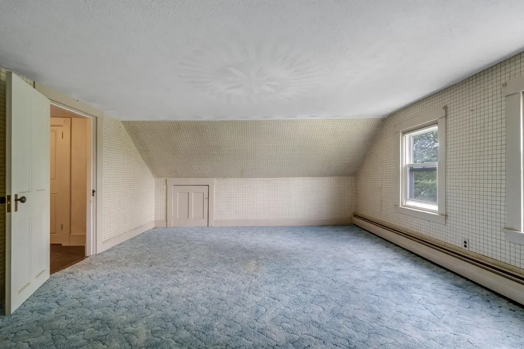 209 Oak Hill Road Auburn ME 04210