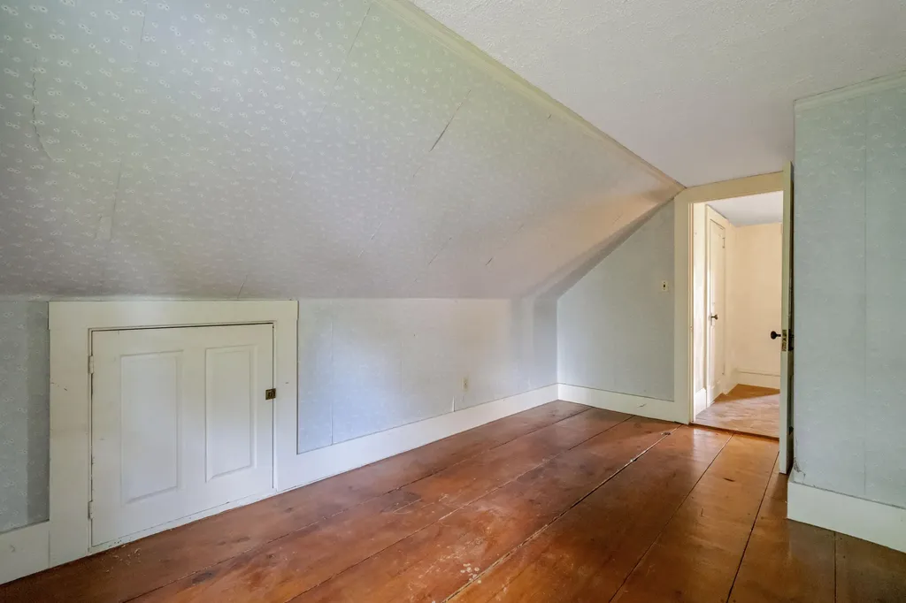 209 Oak Hill Road Auburn ME 04210