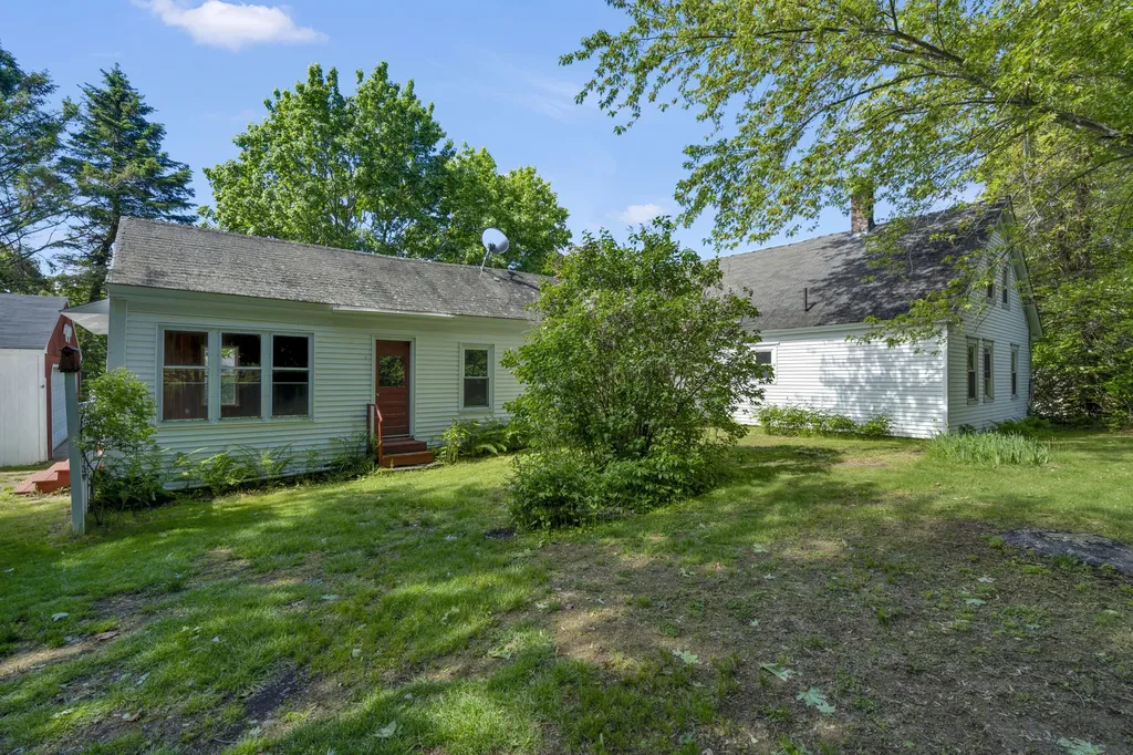 209 Oak Hill Road Auburn ME 04210