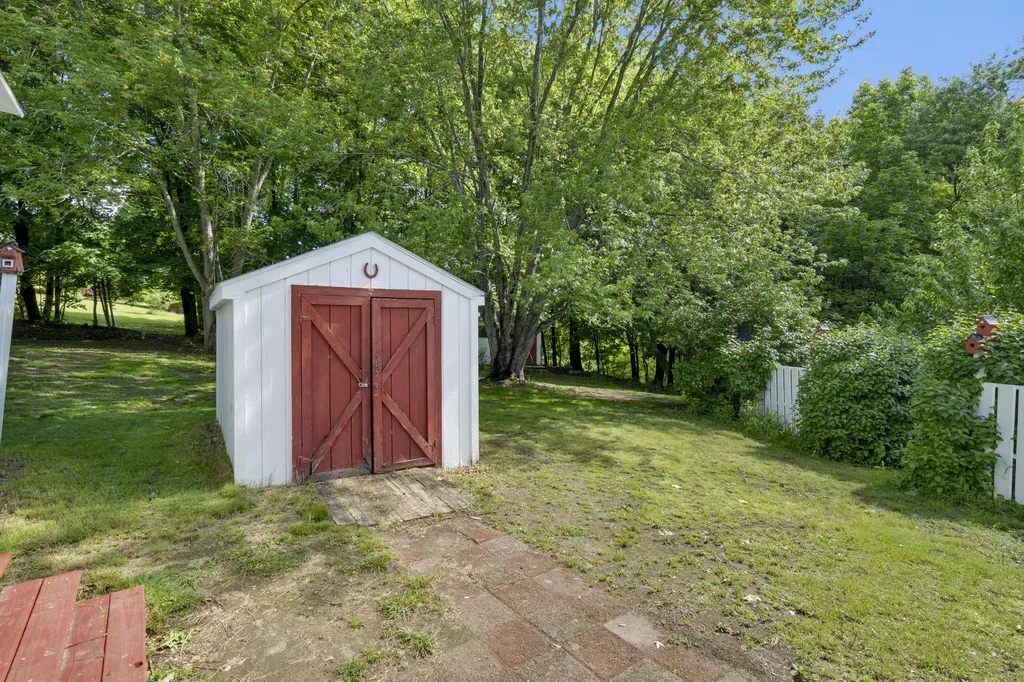 209 Oak Hill Road Auburn ME 04210