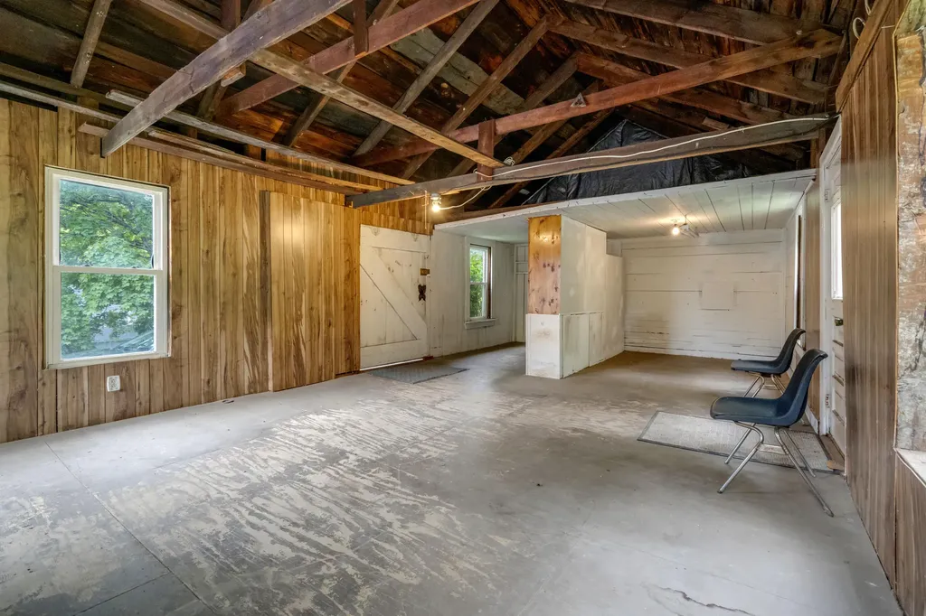 209 Oak Hill Road Auburn ME 04210