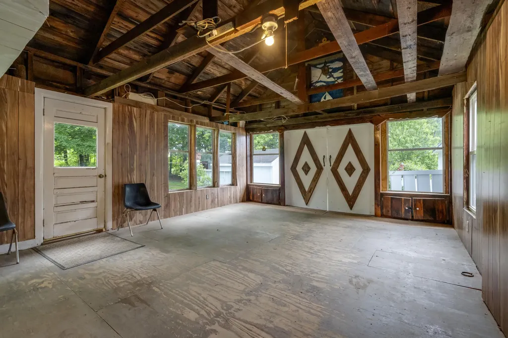 209 Oak Hill Road Auburn ME 04210