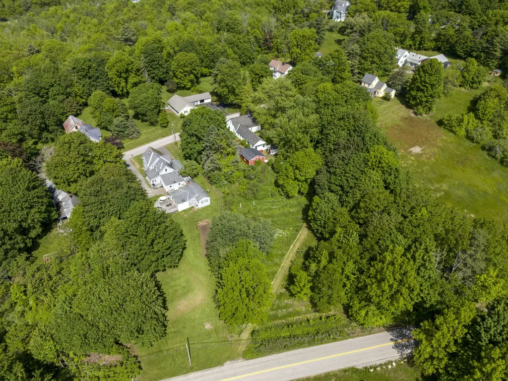 209 Oak Hill Road Auburn ME 04210