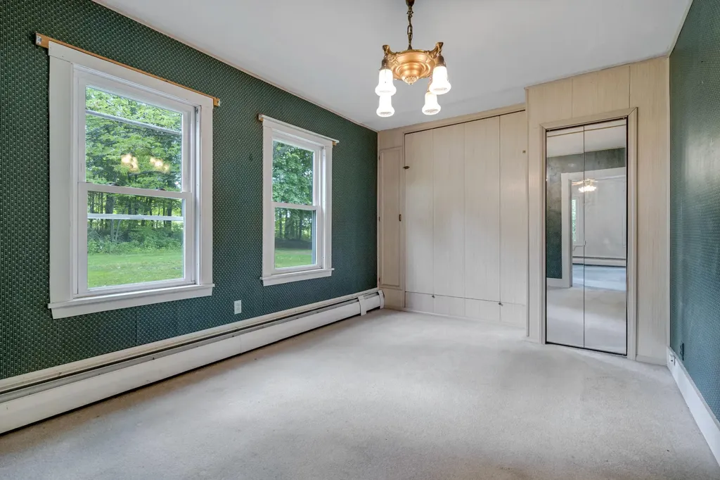 209 Oak Hill Road Auburn ME 04210