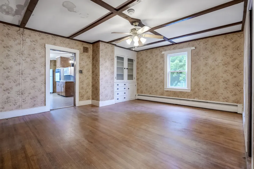 209 Oak Hill Road Auburn ME 04210