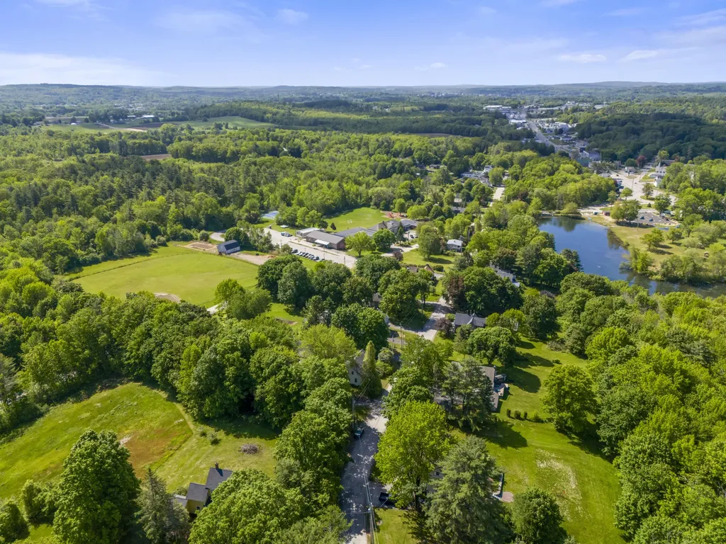 209 Oak Hill Road Auburn ME 04210