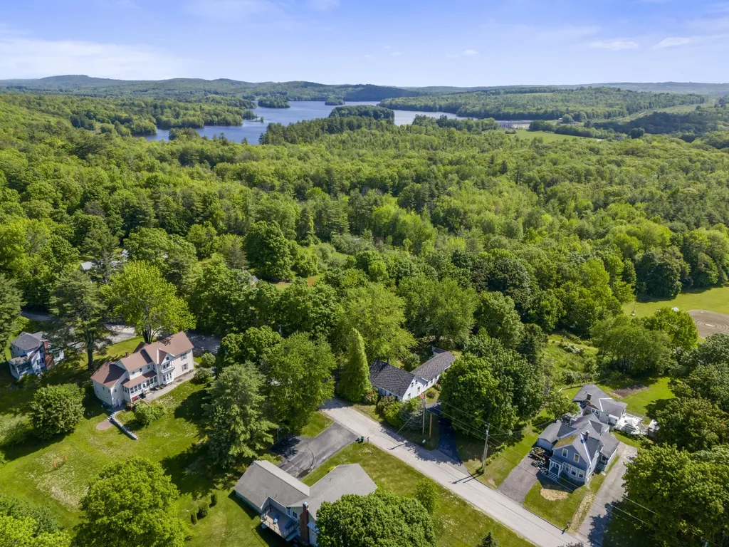 209 Oak Hill Road Auburn ME 04210