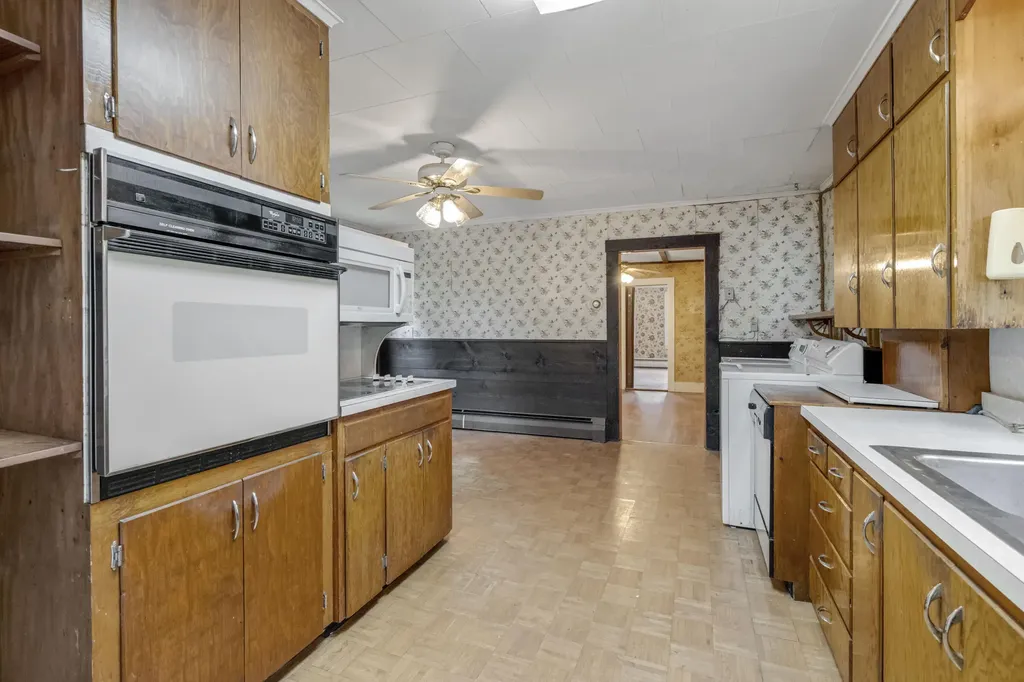 209 Oak Hill Road Auburn ME 04210