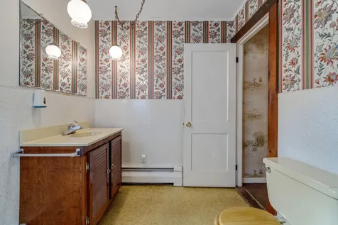 209 Oak Hill Road Auburn ME 04210