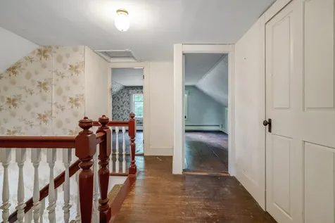 209 Oak Hill Road Auburn ME 04210