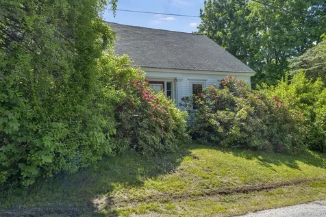209 Oak Hill Road Auburn ME 04210