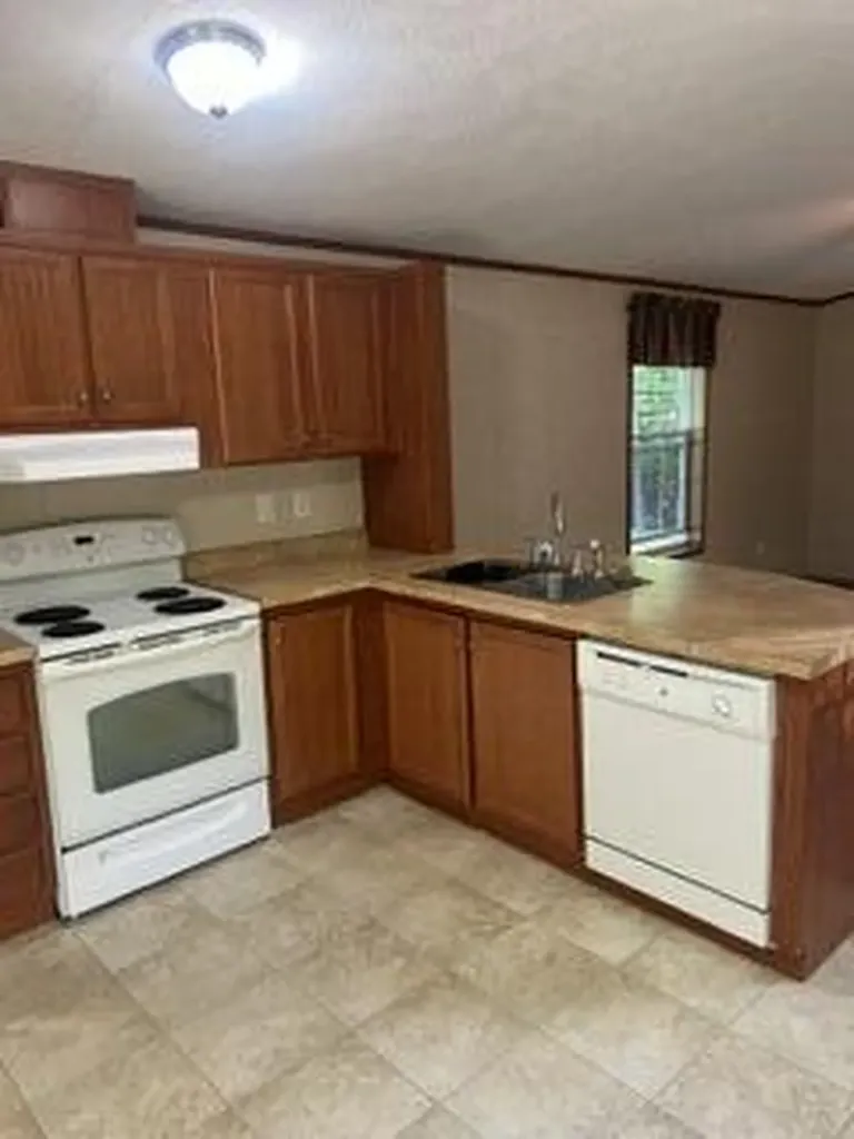 399 Tay Road Kenduskeag ME 04450