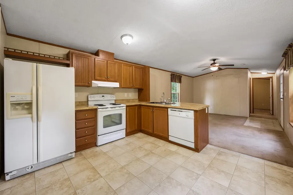 399 Tay Road Kenduskeag ME 04450