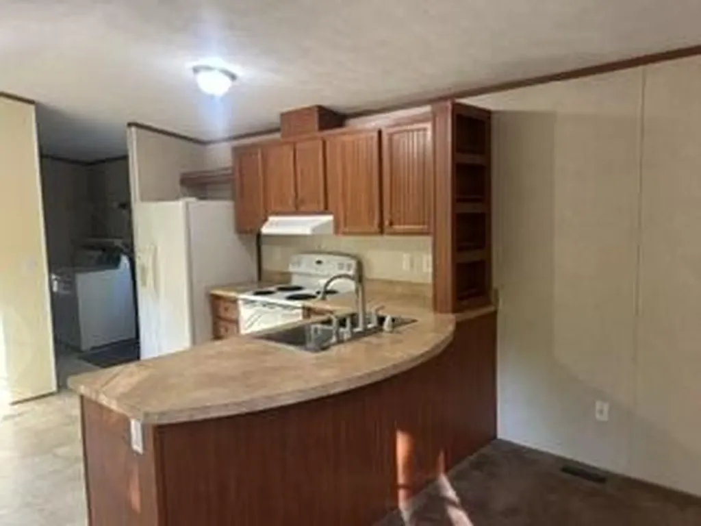 399 Tay Road Kenduskeag ME 04450