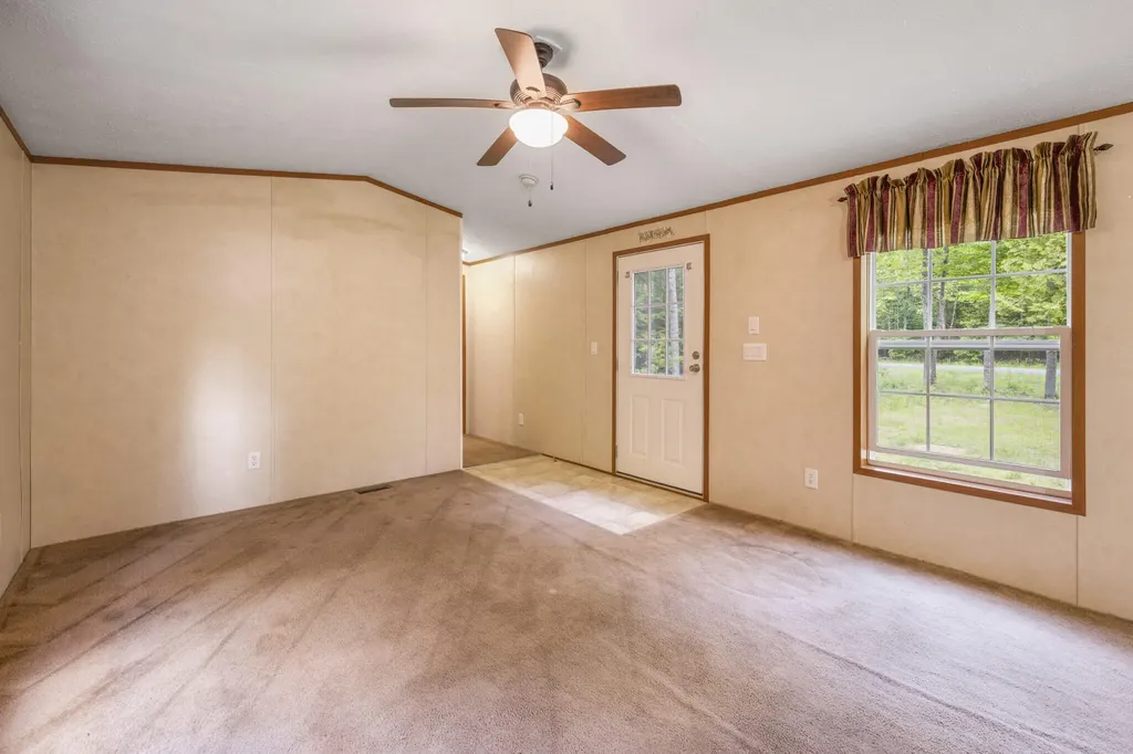 399 Tay Road Kenduskeag ME 04450