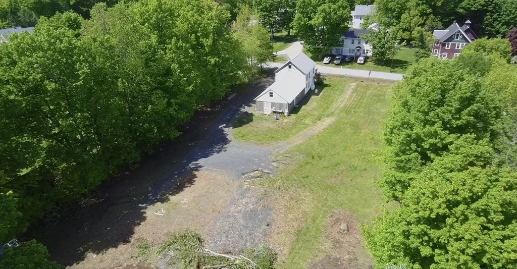 20 Pleasant Street Monson ME 04464
