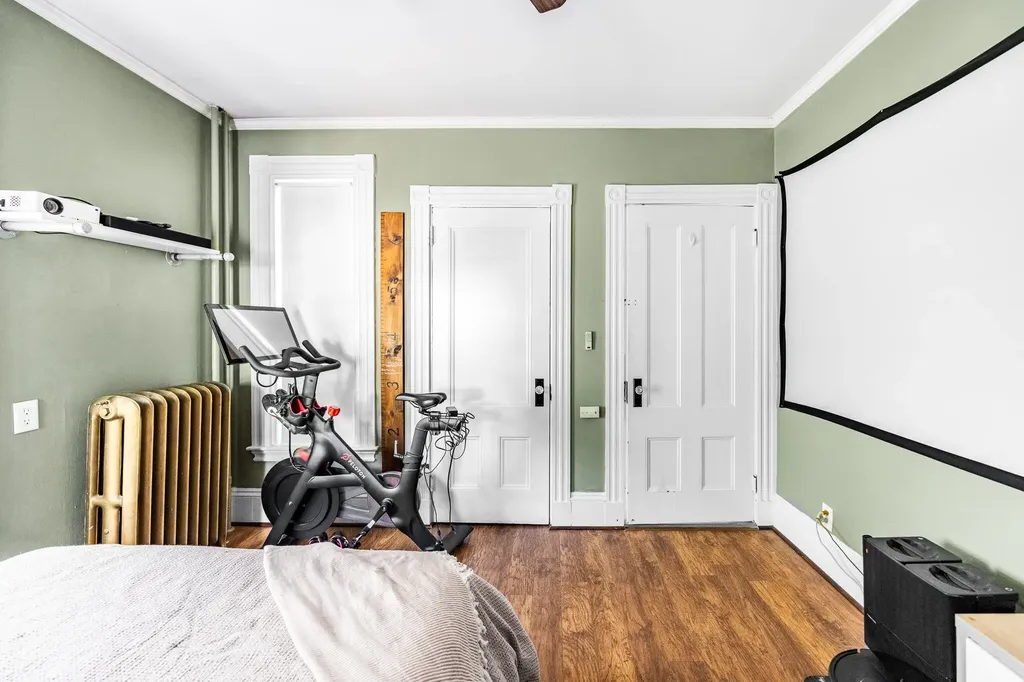 153 W Broadway Bangor ME 04401
