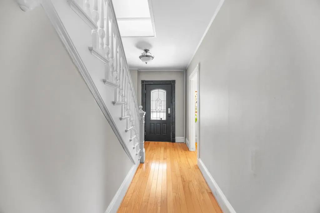 153 W Broadway Bangor ME 04401