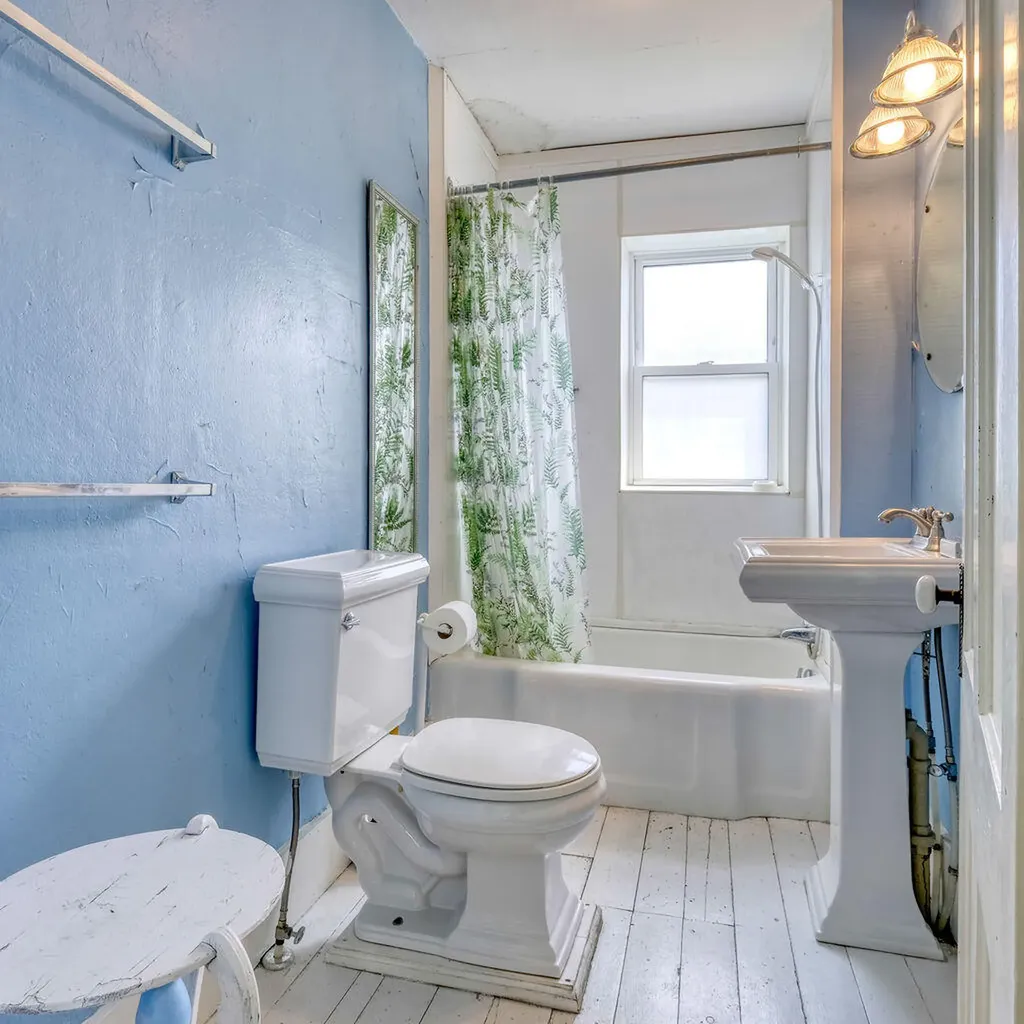 8 Pleasant Street Stonington ME 04681