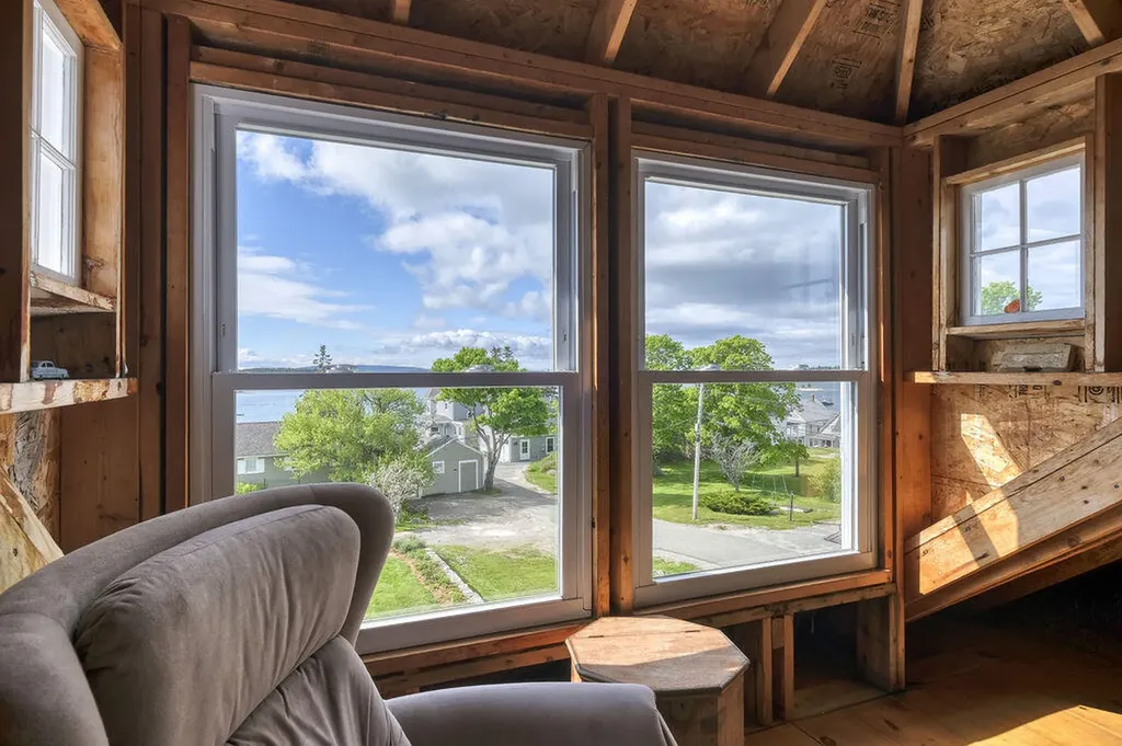 8 Pleasant Street Stonington ME 04681