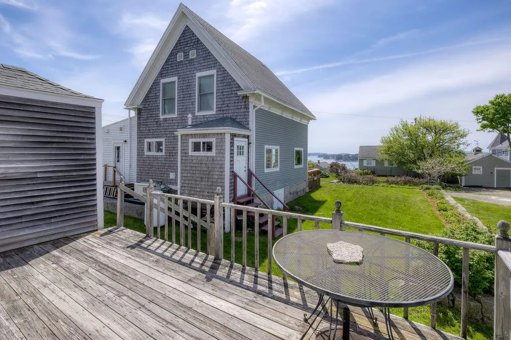 8 Pleasant Street Stonington ME 04681