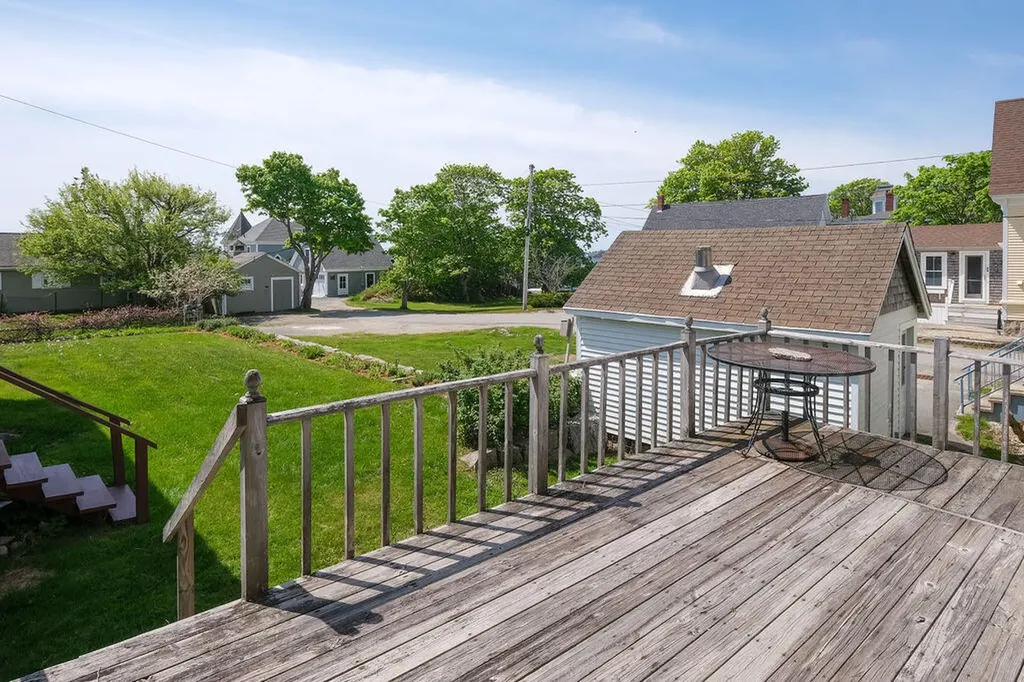 8 Pleasant Street Stonington ME 04681
