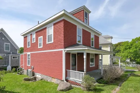 8 Pleasant Street Stonington ME 04681