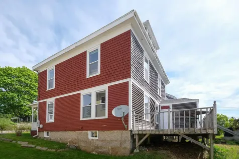 8 Pleasant Street Stonington ME 04681