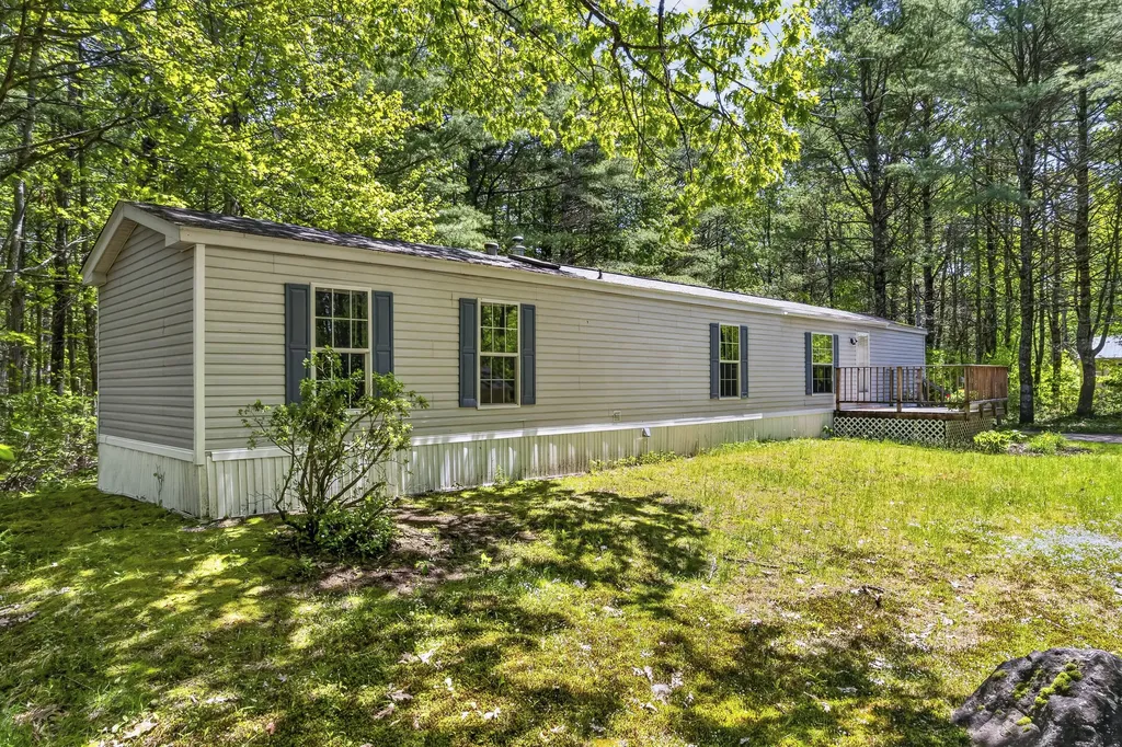 439 Castner Road Waldoboro ME 04572