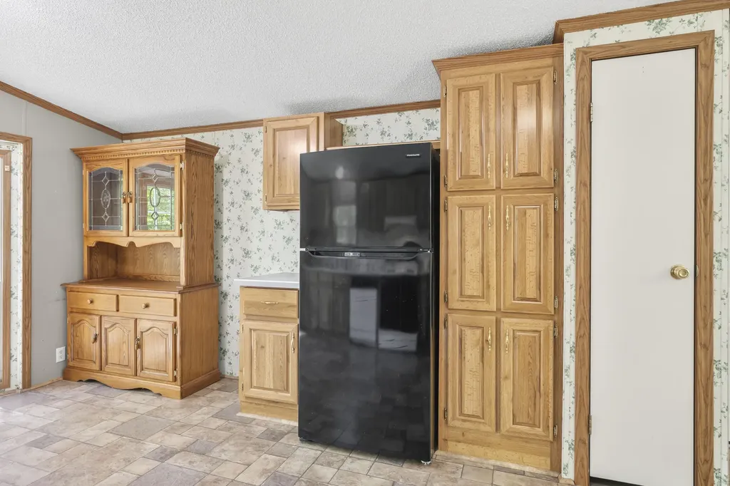439 Castner Road Waldoboro ME 04572