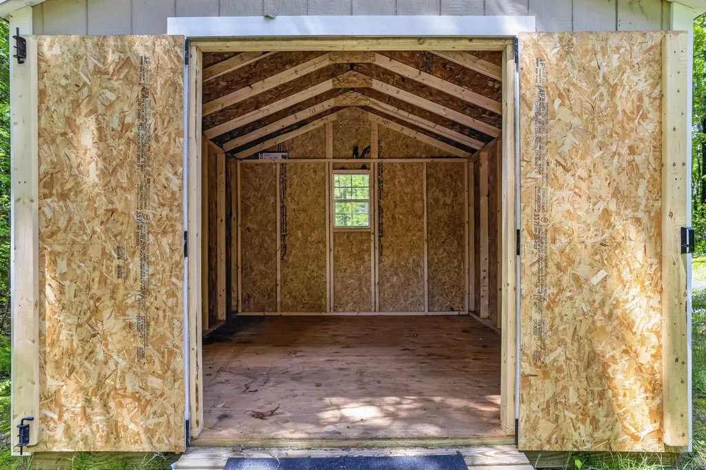 439 Castner Road Waldoboro ME 04572