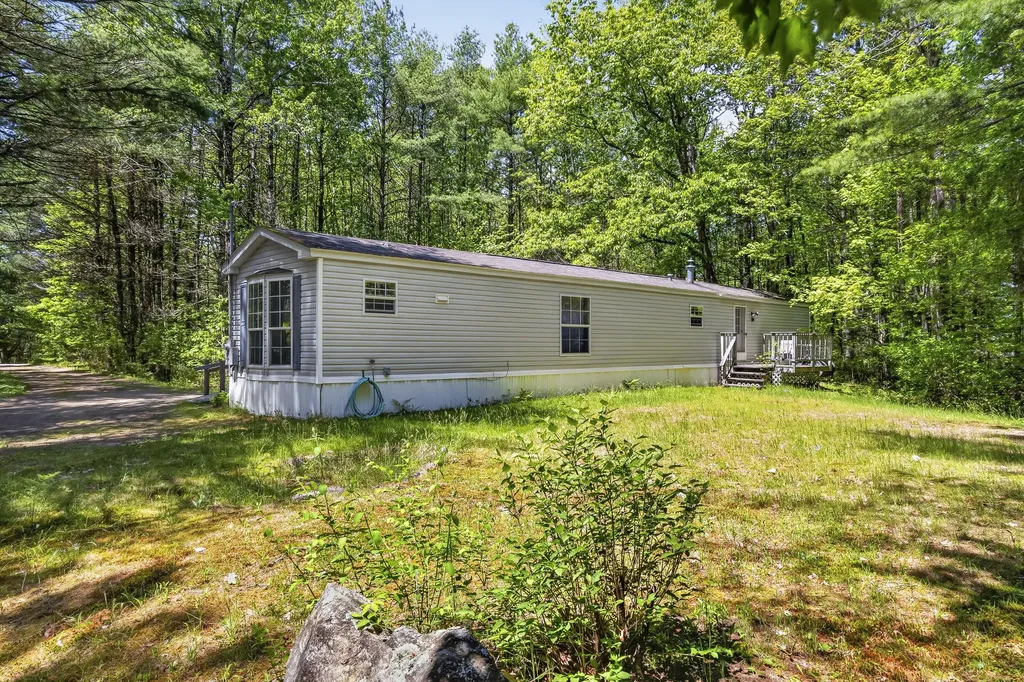 439 Castner Road Waldoboro ME 04572