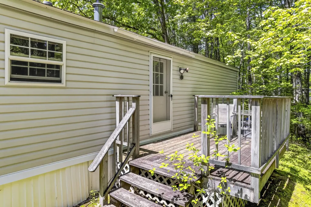 439 Castner Road Waldoboro ME 04572
