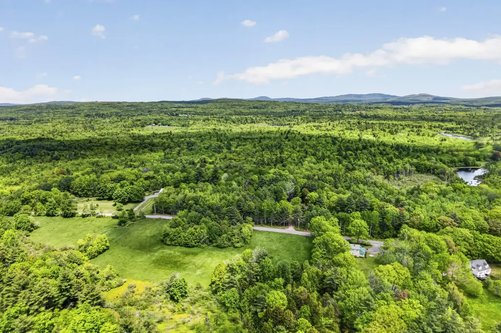 439 Castner Road Waldoboro ME 04572