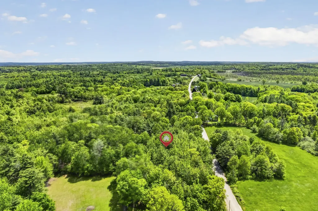 439 Castner Road Waldoboro ME 04572