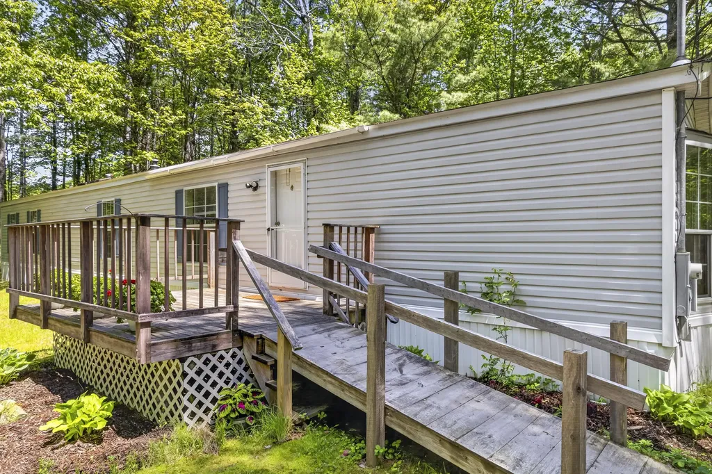 439 Castner Road Waldoboro ME 04572